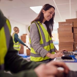 Améliorer la performance logistique : les solutions à privilégier dans l&rsquo;industrie